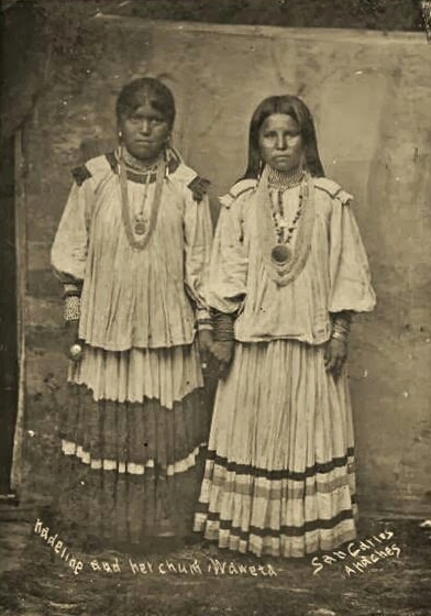 Apache-Indian women-Native Ameri